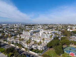 Ray Lyon Named Top Luxury Realtor in Santa Monica; Expands Elite Listing Services Westside