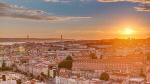Fitch revises Portugal outlook to ‘Positive’ while affirming ‘A’ rating